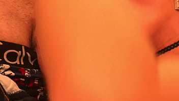 Pedi comida pelo aplicativo e dei gostoso pro branquinho roludo