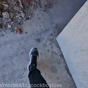 Fucked a Builder of a Building Without Condoms in Front of Everyone!