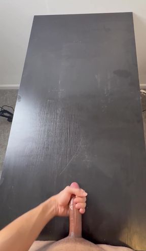 Amateur jock jerks off his big dick in a solo session