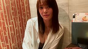 スレンダー巨乳なパイパンナースが悶絶ご奉仕