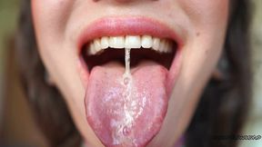sweet mouth game juicy lips and sticky saliva
