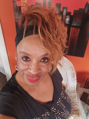 Chit Chat in Lady Leo Lyne's Playhouse