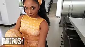 Mofos - cali caliente seduces her bf charles in the kitchen so she can get his car keys