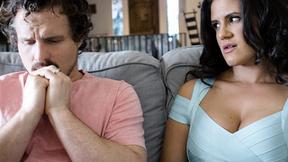 ”Cryptocurrency crash made MOMMY wifey Penny Barber into an escort”