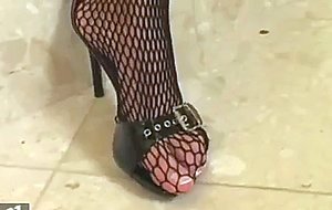 Lucy lee smoking a marlboro red