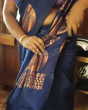 Tamil Babe Varsha Bhabhi  wearing Sari