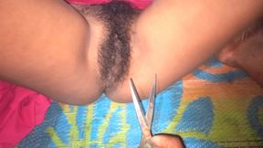 Indian girl cuts ass hair, pulls sexy