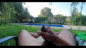 I Love to Cum in My Pool