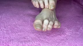 Close up foot worship 41