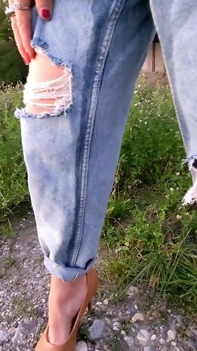 Outdoor Wetting! Tranny Girl Is Walking Through the City with Piss-filled Jeans!