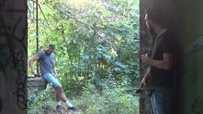 Enzo Rimenez fucked barebakc by hairy xxl cock in exhib