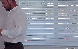 Miles gets horny from Biancas pussy smell