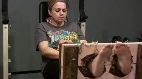 The fun continues! Em gets Lind in the STOCKS! YESSSS LOW