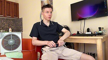 Did You Know That Remote Worker Evgeny Jerks Off At The Computer?