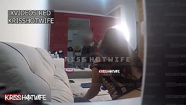 Kriss Hotwife Mulher De Corno Chupa O Barbeiro Em Casa e Corno Filma Tudo