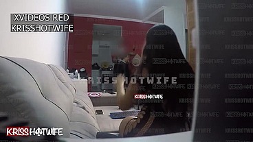 Kriss Hotwife Mulher De Corno Chupa O Barbeiro Em Casa e Corno Filma Tudo