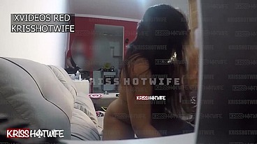 Kriss Hotwife Mulher De Corno Chupa O Barbeiro Em Casa e Corno Filma Tudo