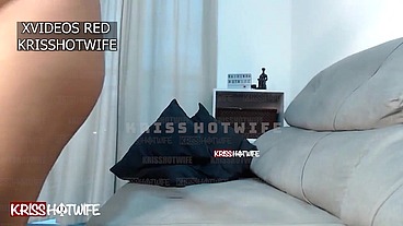 Kriss Hotwife Mulher De Corno Chupa O Barbeiro Em Casa e Corno Filma Tudo
