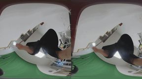 3DVR180 YUANYUAN POV crushed the dwarves