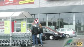 HUNT4K. Cash Motivated Guy to let his Hot GF have Fun with Stranger