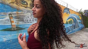 A novinha fudendo em cima da árvore fudendo na praia de Itanhaém - Manoella Fernandes - Joao O Safado - Jhonny Gab