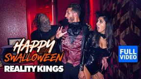 Hot Porn - Gianna Dior Dressed In Black Latex Takes Quinton's Dick In Front Of The Camera