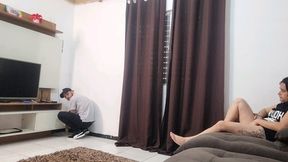 Unstaged wife masturbates as big-dicked repairman works