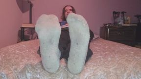 Nobinary roommate makes you sniff their socks while you stroke! - Sock JOI