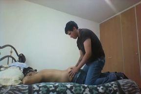 Iniciando Amigo Hétero No Mundo faggot Através De Massagem