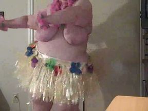 Ugly BBW mature webcam slut dances in Hawaiian skirt