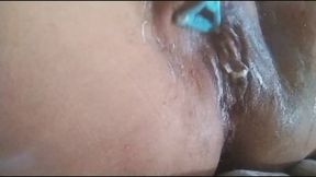 Extreme Close-Up Shaving: Hot Italian Wife Dorothy Shaves Her Stubble Pussy (Pure Raw Amateur)