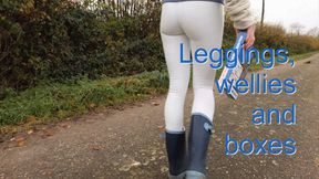 Leggings, wellies and boxes - Leggings, Gummistiefel und Schachteln