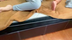 mexicanos calientes juegan con culo de pasivo hasta llenarle la cara de semen.