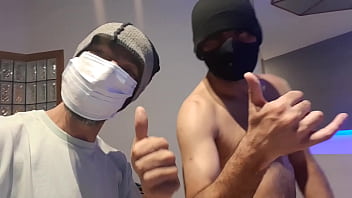 Levando rola no cu nos bastidores