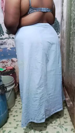 Tamil busty aunty bathroom hot pussy fingering very nice pussy big boobs big ass beautiful baby hard fucking in the pussy hots