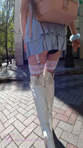 Longpussy. Getting some Sun in the City.