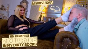 Hey slave, press your face into my dirty socks ( Sock Worship with Mistress Fiona ) - 4K UHD MP4