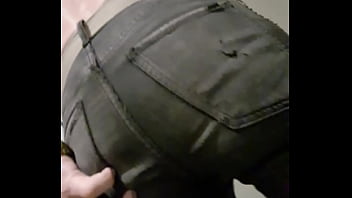 Tight jeans on Rasta Tor&#039_s butt