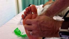 Submissive hunk Leon Carrera has himself tickle tormented