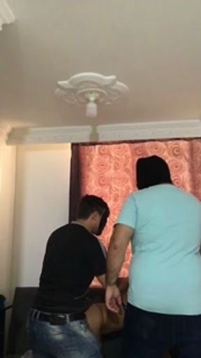 I make a video with my friend and I fill her pussy