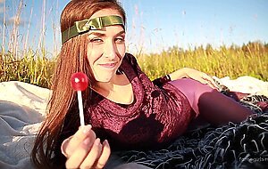 Famegirls nora vid 01