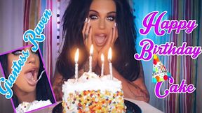GIANTESS RAVENS HAPPY BIRTHDAY CAKE - Giantess Raven eats tiny men decorated on Her cake