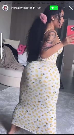 Amateur with big ass and tits shows off her assets.