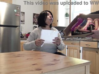 breasty amateur mother i'd like to fuck screwing the amazon delivery chap