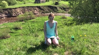 Teen masturbate and pee near the river