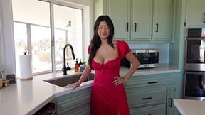 Slutty Christian Tramp wife gets huge cumshot at Thanksgiving
