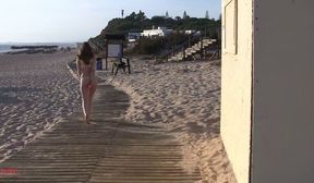 gf 2017 04 Stella Cox A Day At The Beach