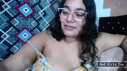 Pretty natural big tits chubby latina cute babe