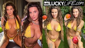 Teasing dirt with rosy Indica Flower from Mr Lucky Life