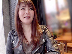 02J0322-Amateur mature woman is vaginal cum shot with rich sex